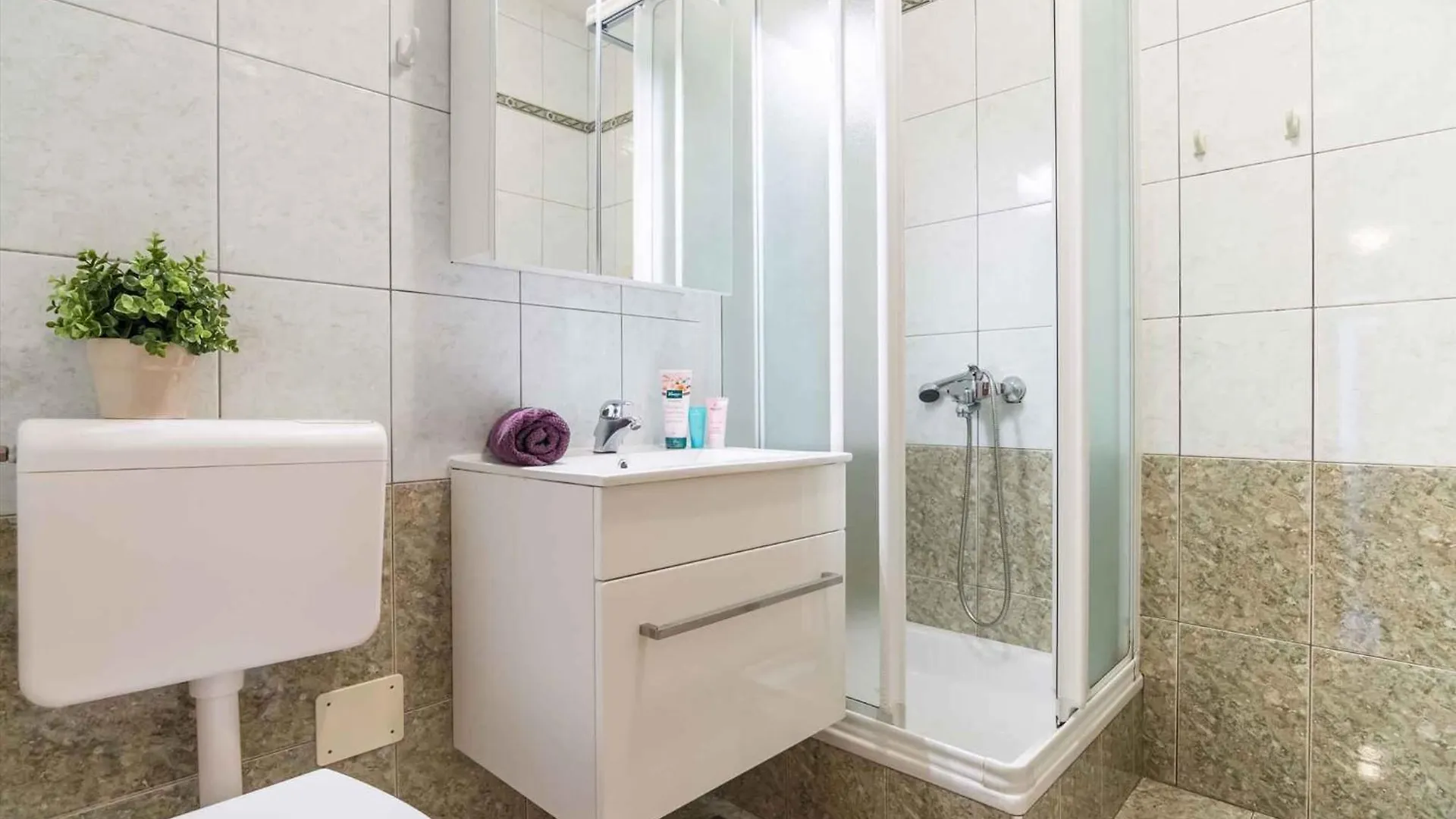 Studio Apartment Rabac Near Sea